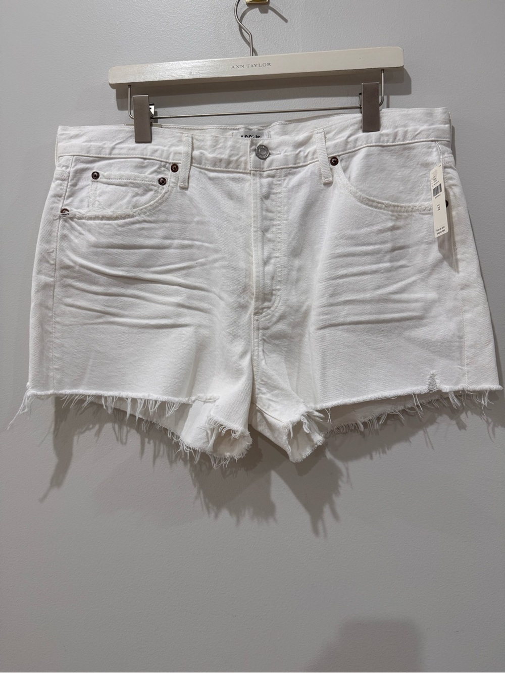 New! Agolde Parker Short Sz 32 White 3in Inseam